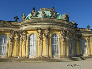 Schloss S