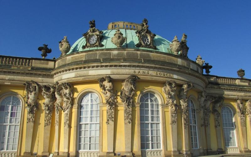schloss_s.jpg