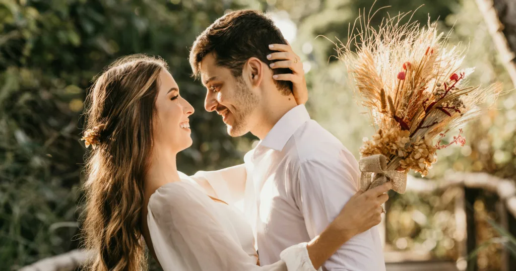 Ich habe jemanden geheiratet, der nach außen selbstsicher wirkte, aber diese 8 subtilen Anzeichen zeigten seine wahren Kämpfe