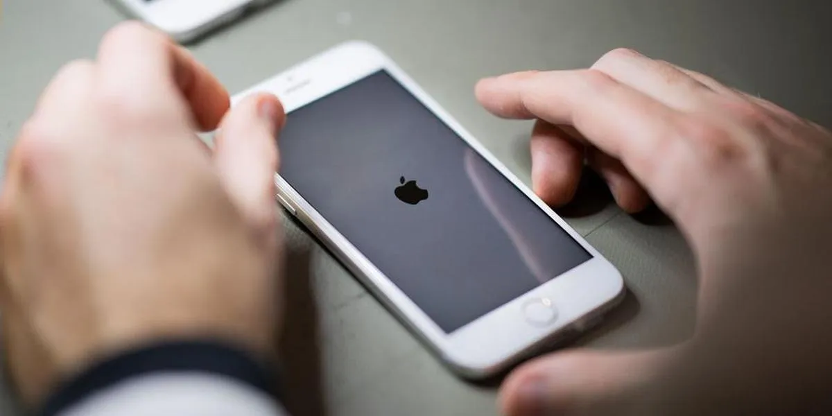 Smartphone jeden Tag kurz ausschalten: Ein einfacher Schritt zur Cybersicherheit